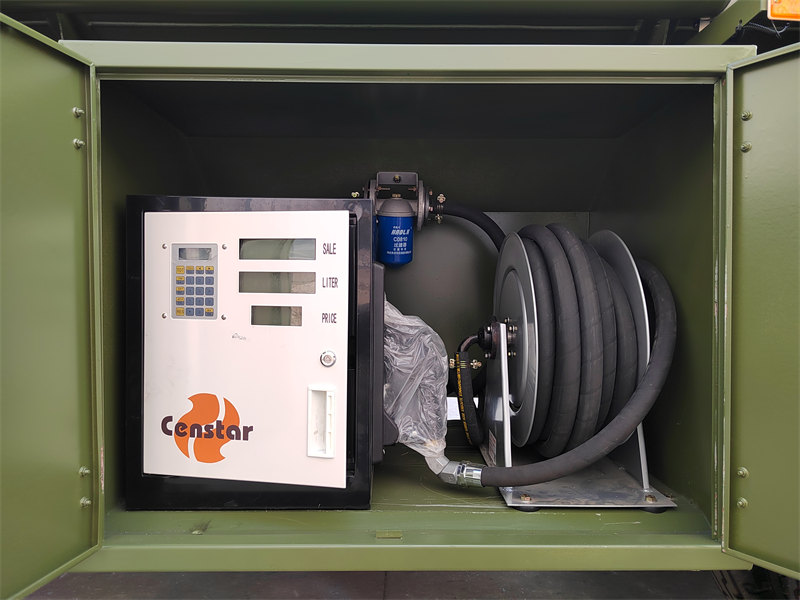 HOWO 6×6 fuel tanker refueling truck