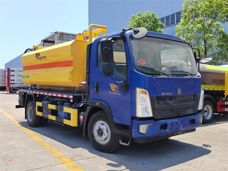 HOWO 4x2 8cbm combined dredging truck