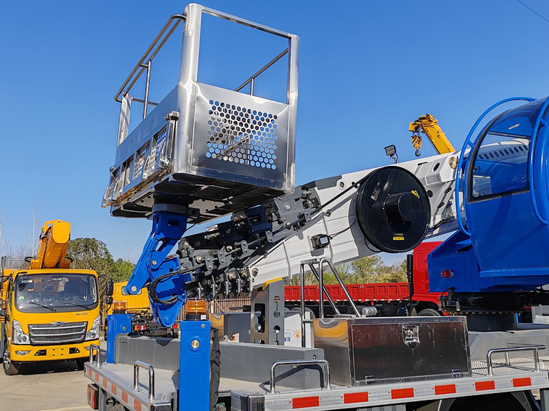 HOWO 28m bucket lift truck for sale