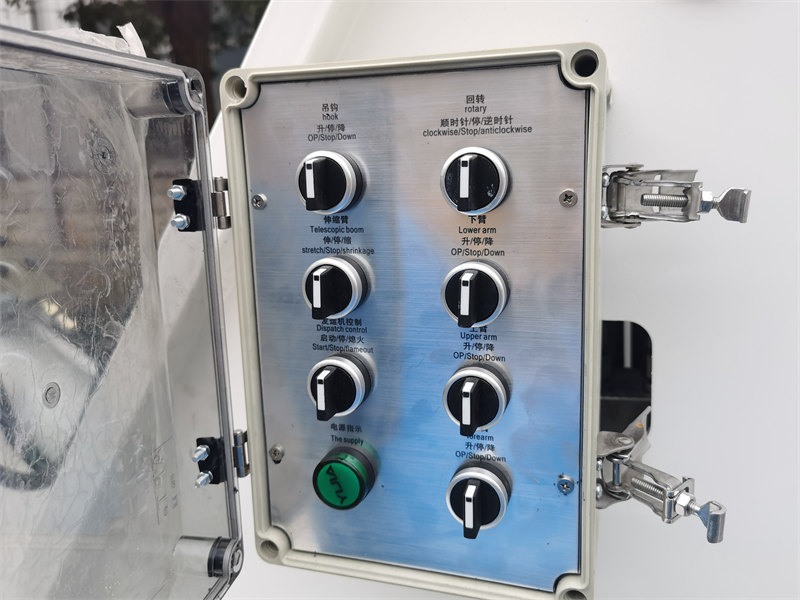 SINOTRUK HOWO aerial lift truck