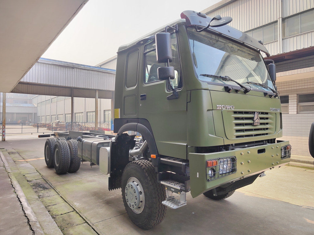 HOWO 6x6 Driving Cab Chassis Truck