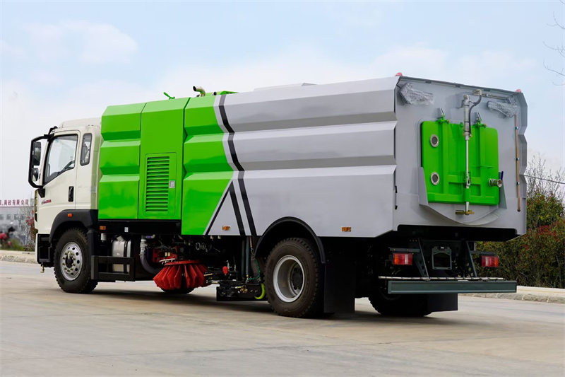 Howo sweeper truck