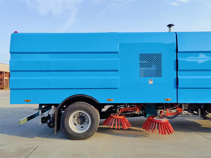 HOWO 5cbm road sweeper truck