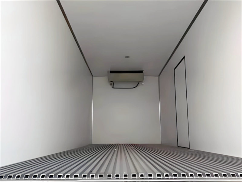 Howo freezer van truck