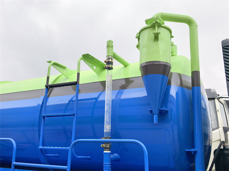 HOWO 4×2 sewage tank truck