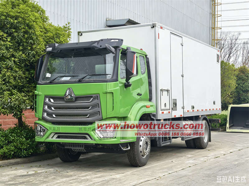 HOWO NX tree cutting lorry truck