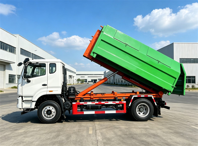 HOWO M7 10 Ton Hook dumpster truck